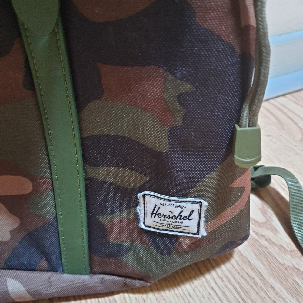 Herschel Backpack - Picture 5 of 6